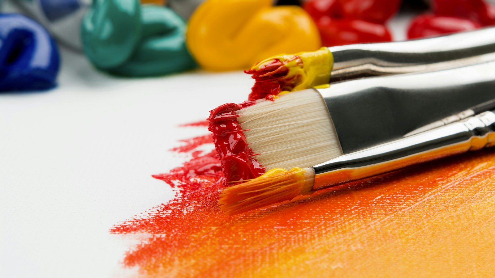 Art Workshops in Barcelona: beginner-friendly ways to show up, meet people, and come back