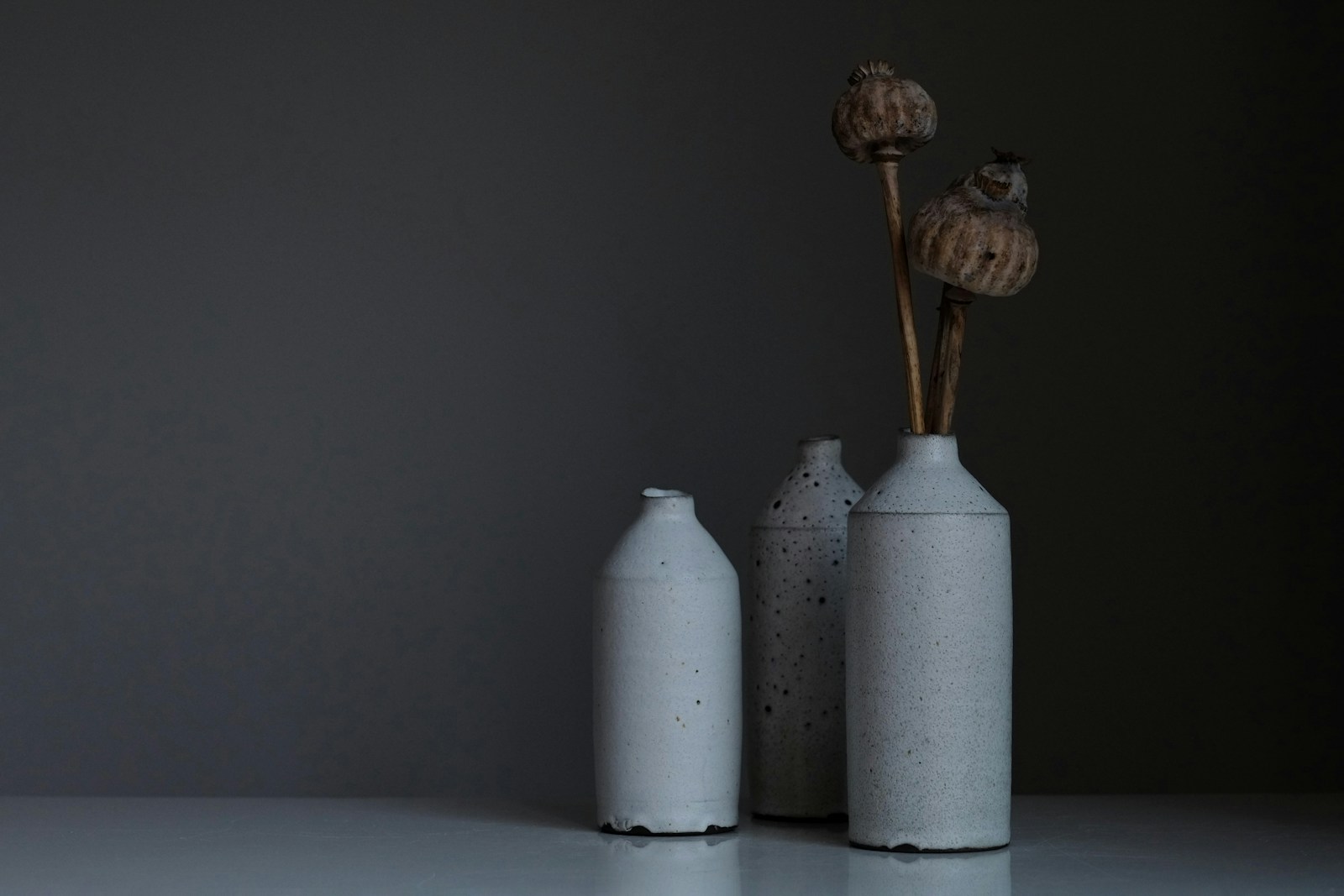 Beginners shaping clay in a Barcelona studio