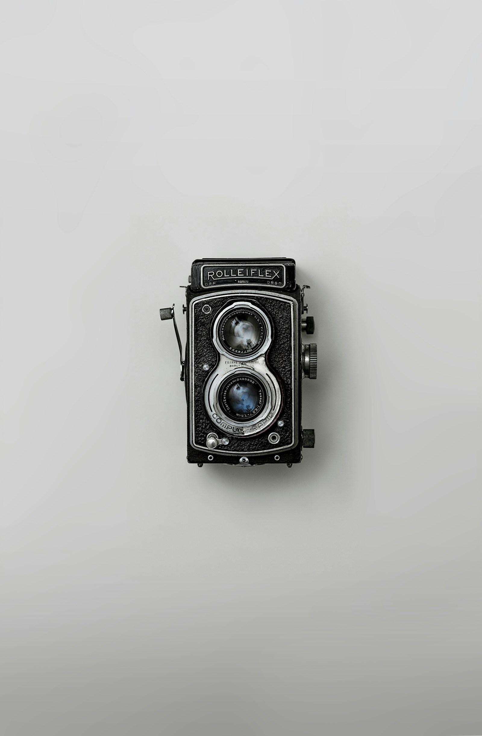 Photography walks in Barcelona: light, respect, and meeting creative people without being weird